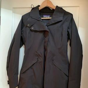 Patagonia Rain Trechcoat